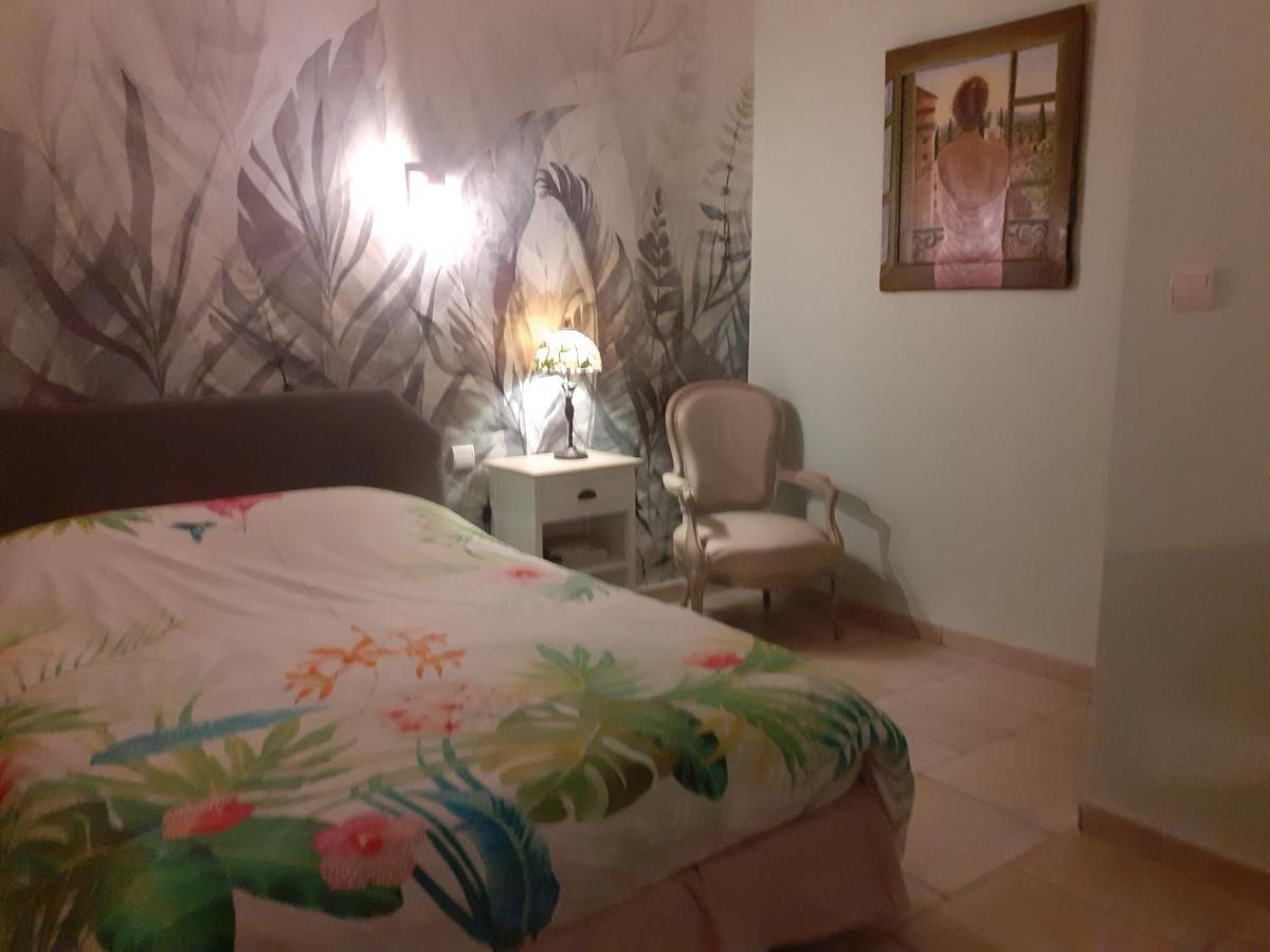 7 , Le Haut Montraye Pace  Экстерьер фото